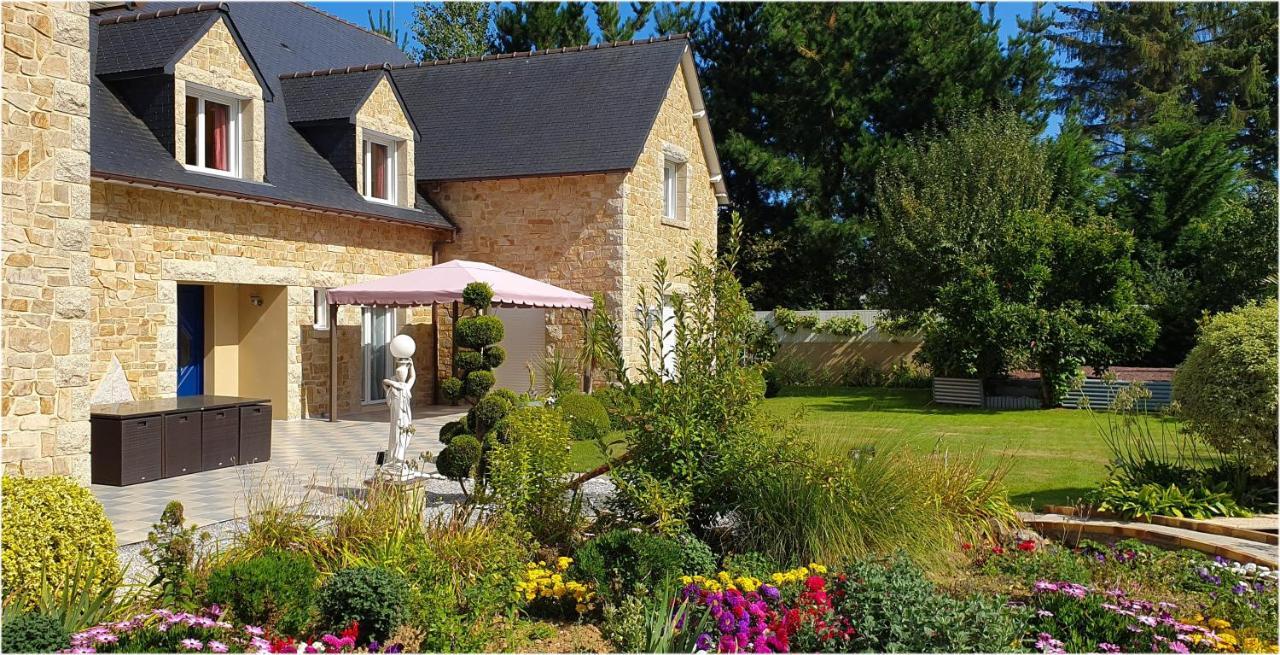 Bed and Breakfast Les Centauris Pléguien Exterior foto